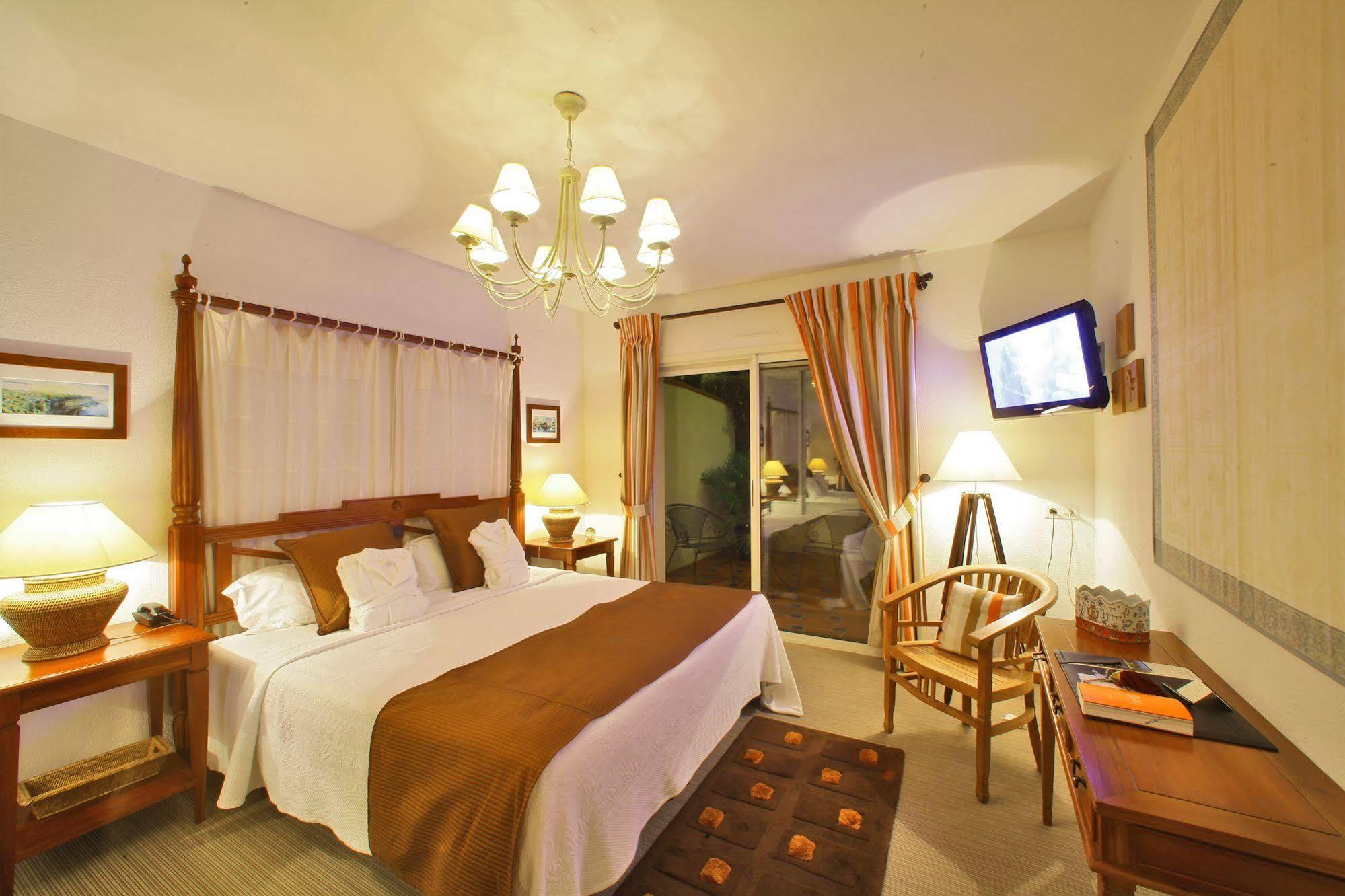 Hotel Les Hortensias Du Lac Soorts-Hossegor Bagian luar foto